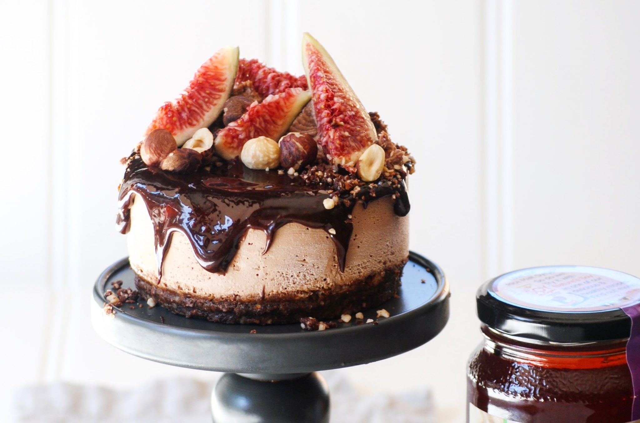 raw-chocolate-hazelnut-cake-with-figs