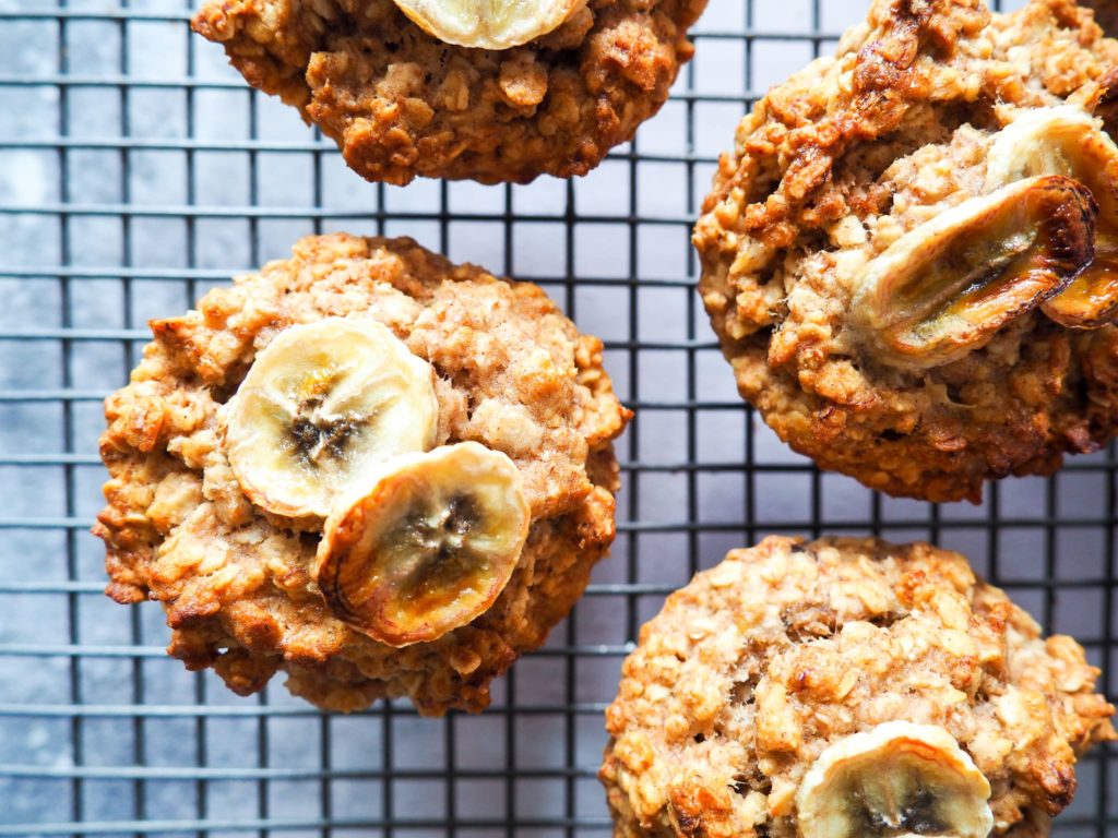 banana-breakfast-muffins