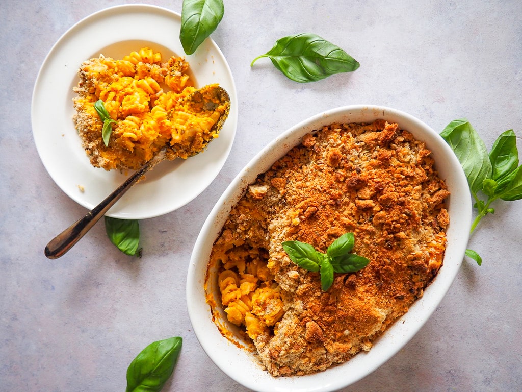 golden-pumpkin-pasta-bake