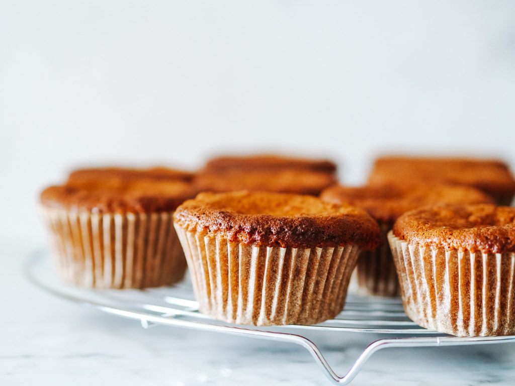 banana-walnut-muffins