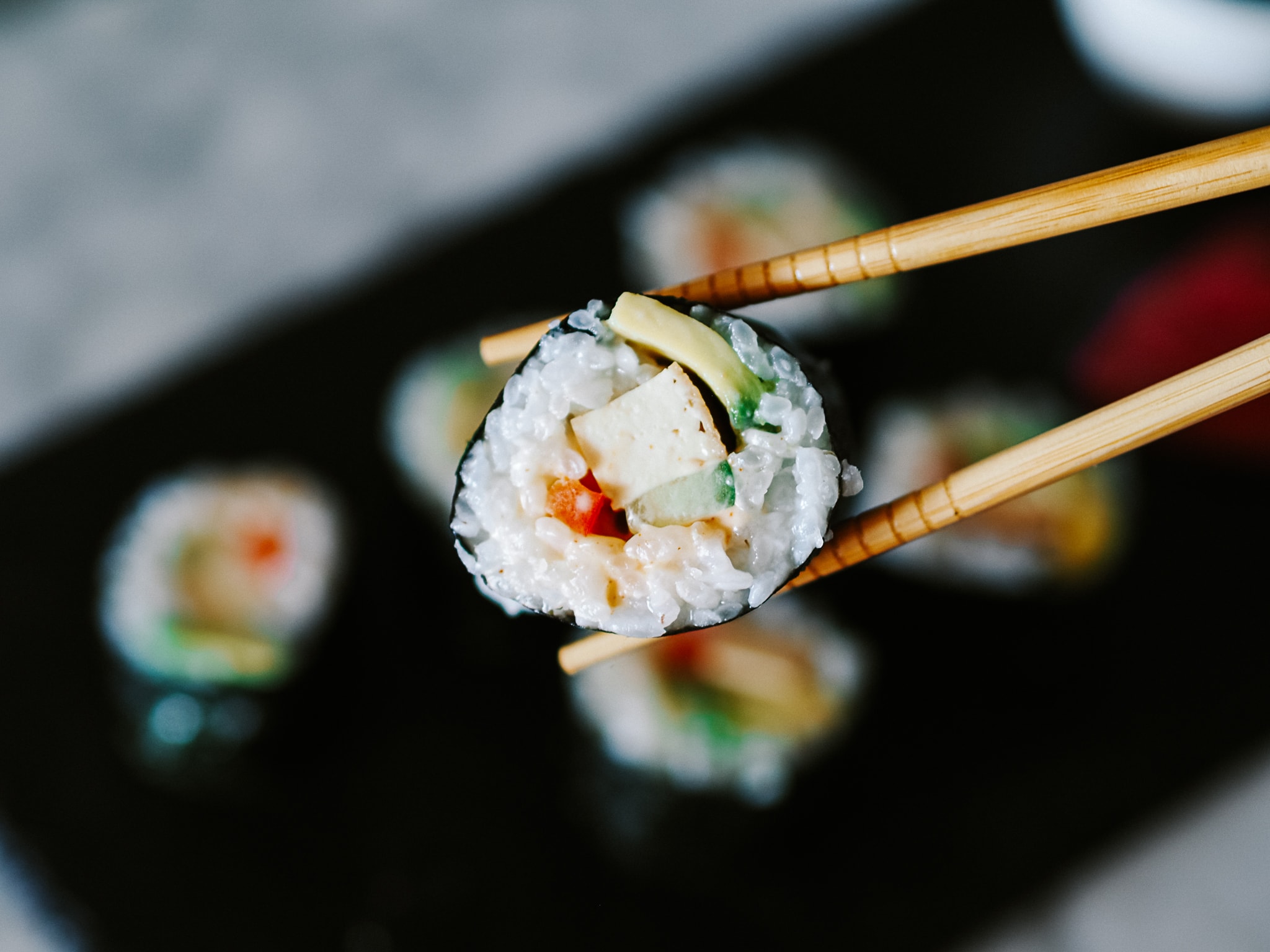 tofu-avocado-sushi