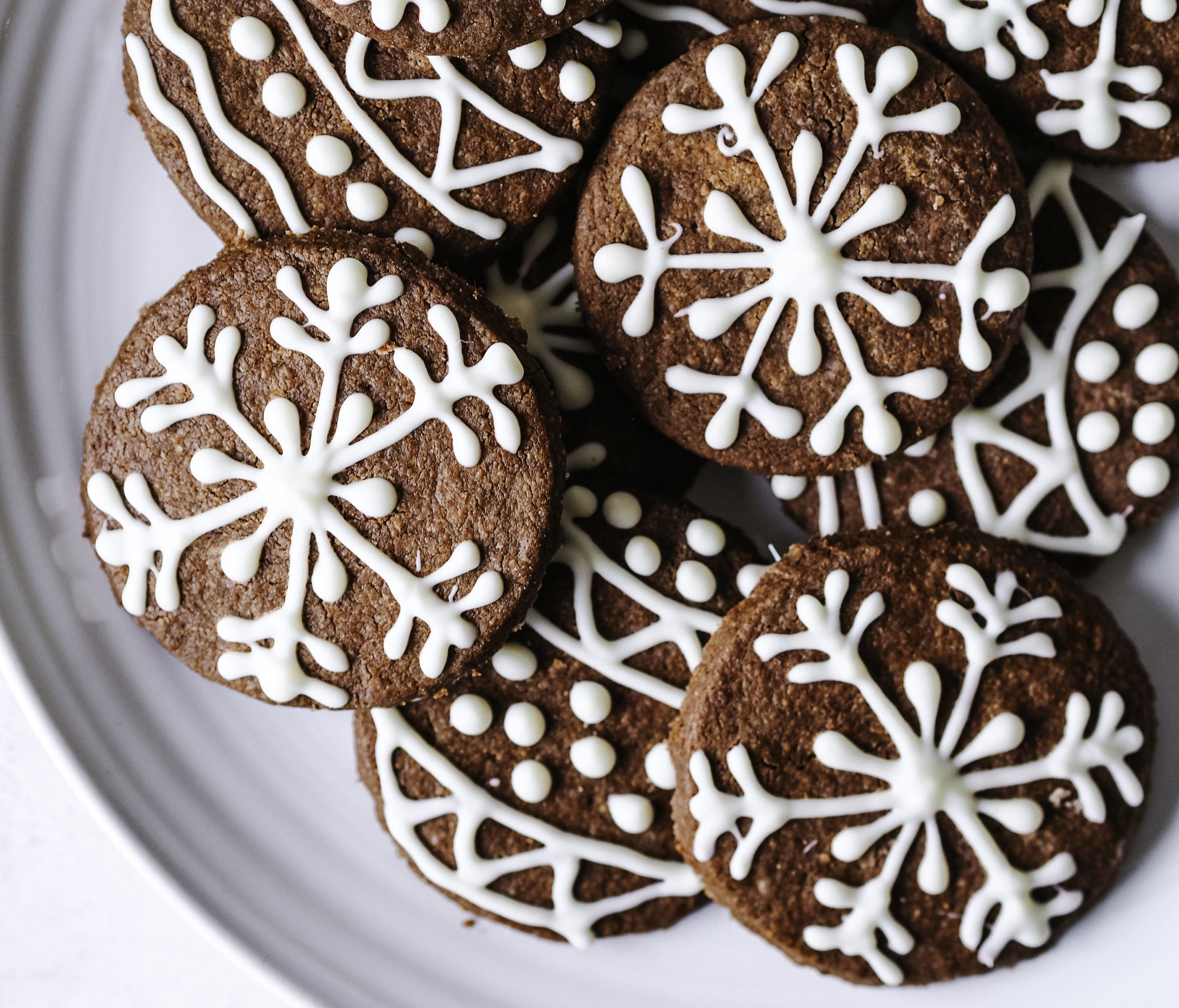 chocolate-snowflake-cookies