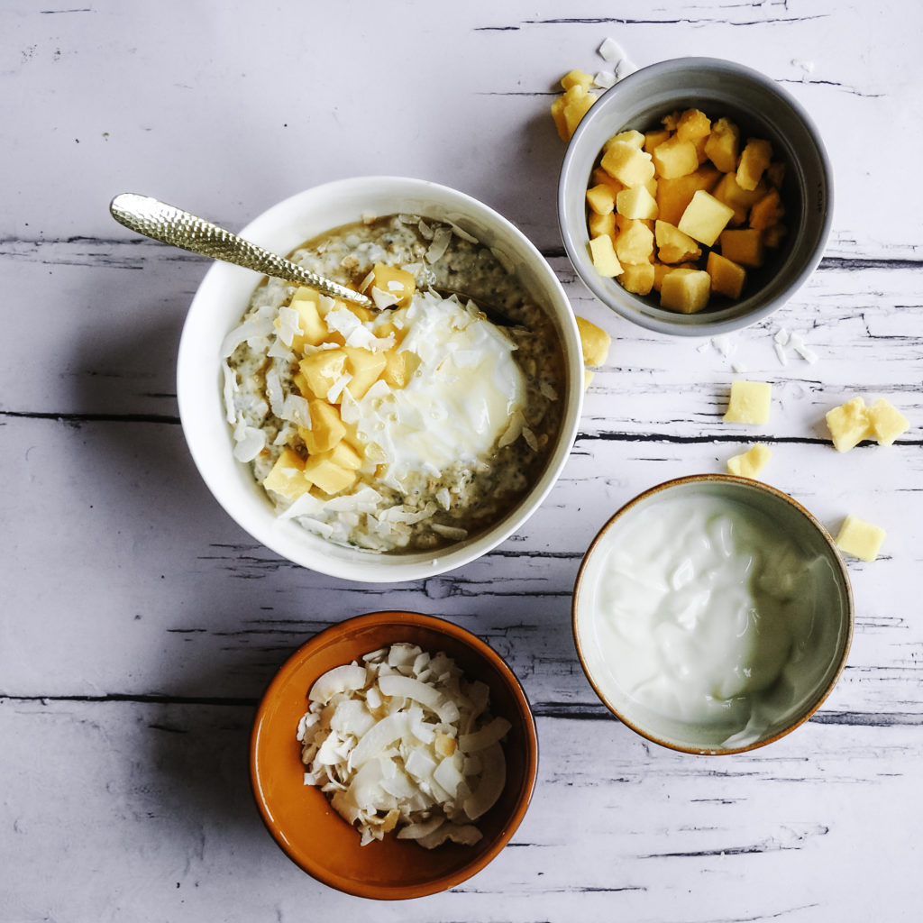 mango-coconut-overnight-oats