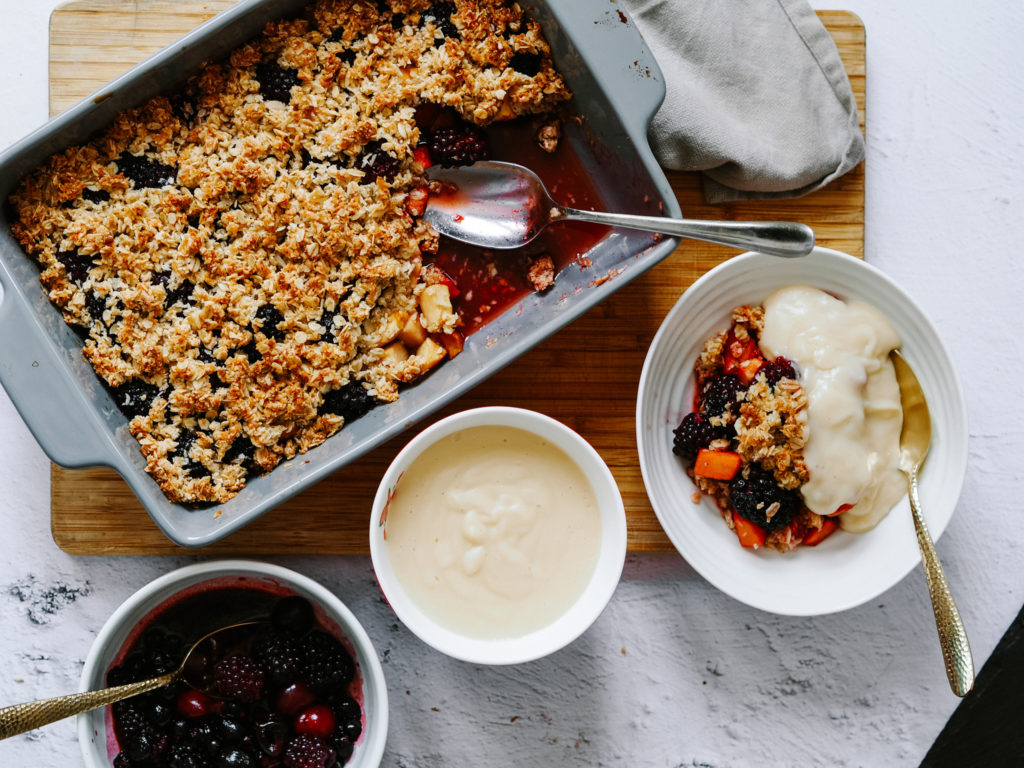 apple-blackberry-crumble-vegan-custard