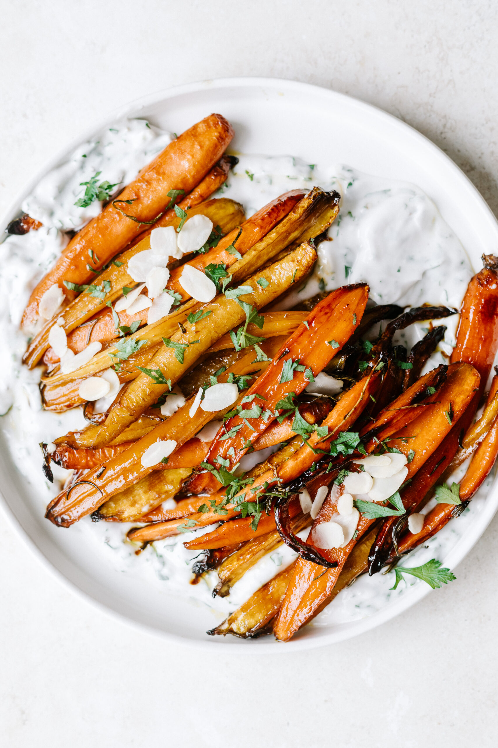balsamic-roasted-carrots-with-whipped-yoghurt-sauce
