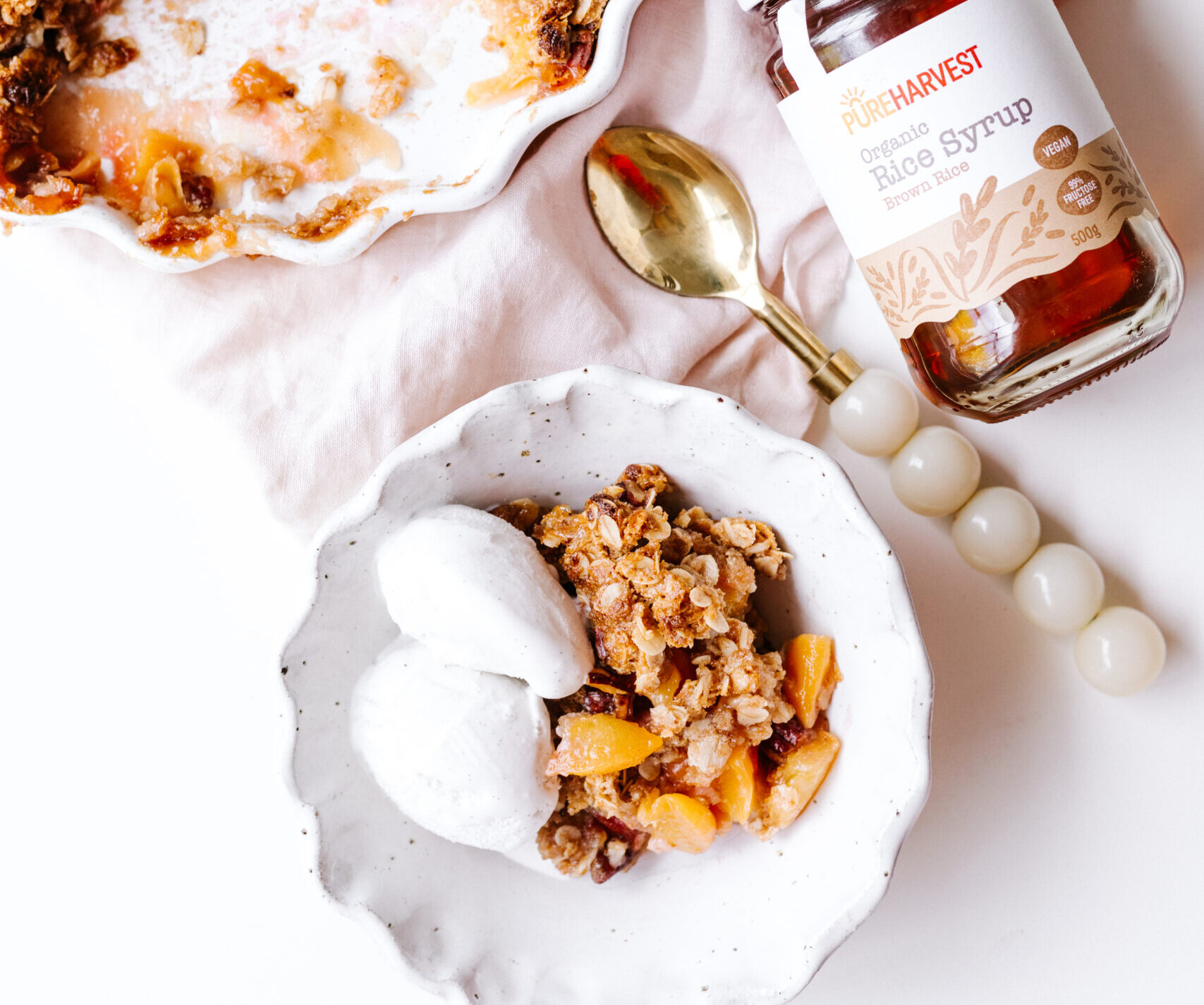 healthy-summer-peach-crumble