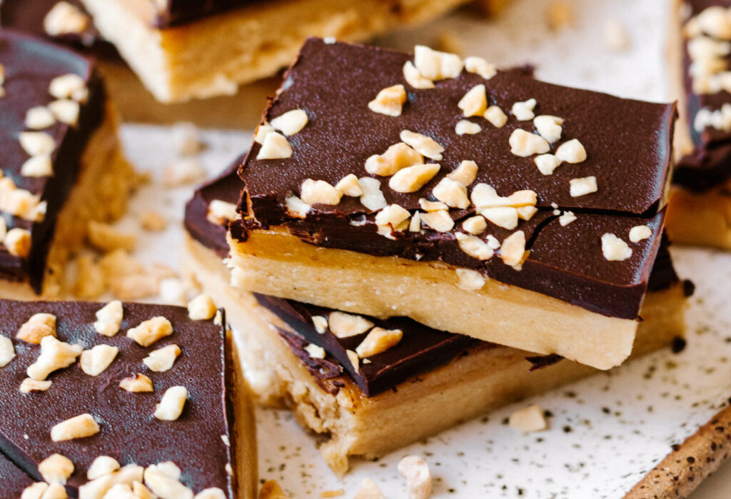no-bake-cookie-dough-snickers