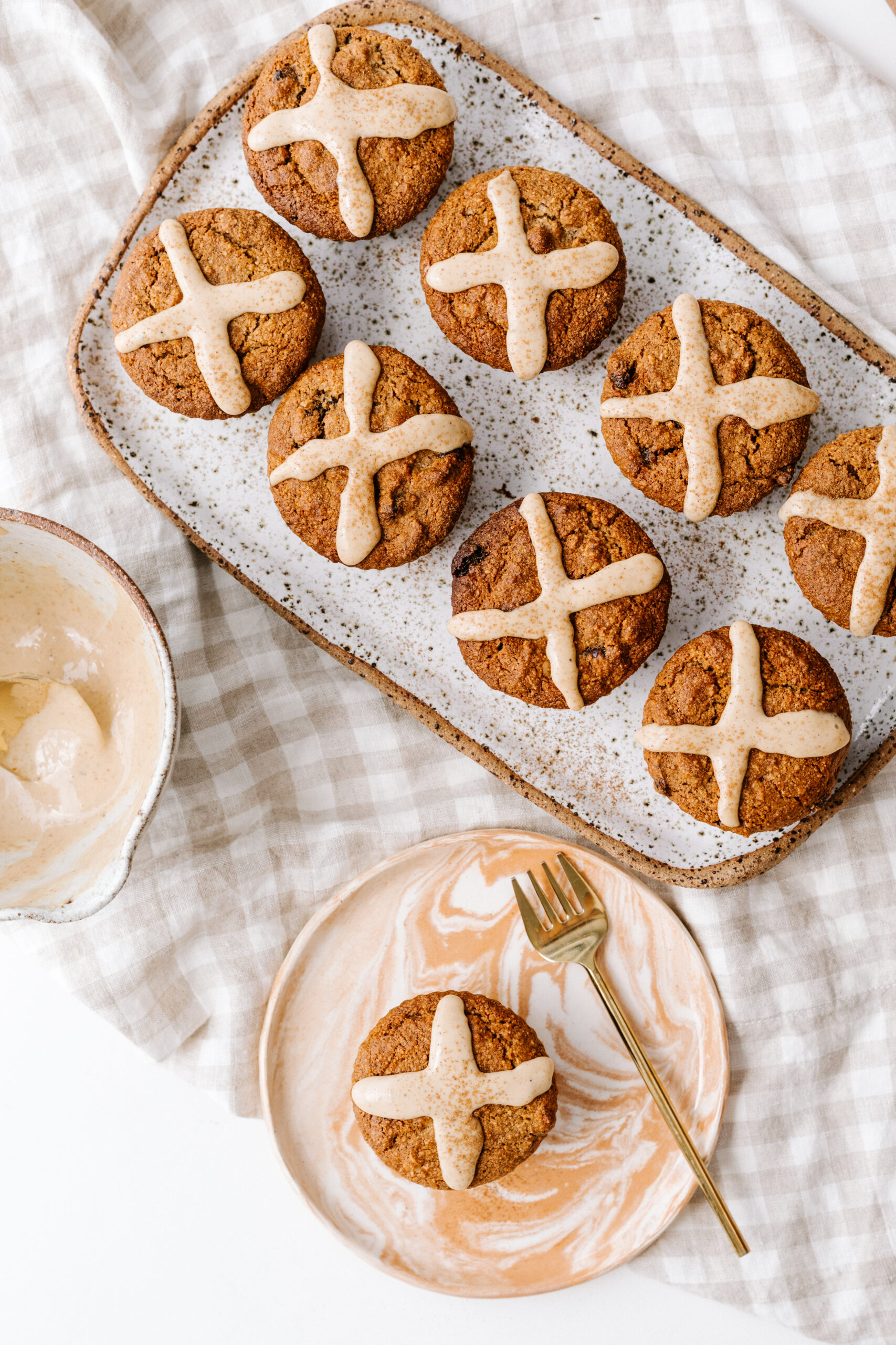 hot-cross-bun-muffins-vegan